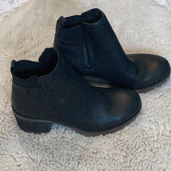 Korks Elsie Black Ankle Booties NWOB - Picture 3 of 8